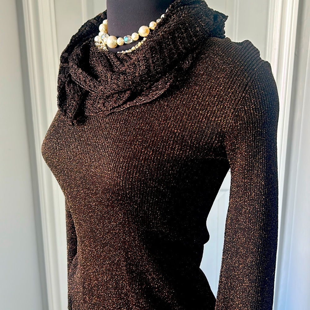 NWT‼️Metallic Sweater🎁